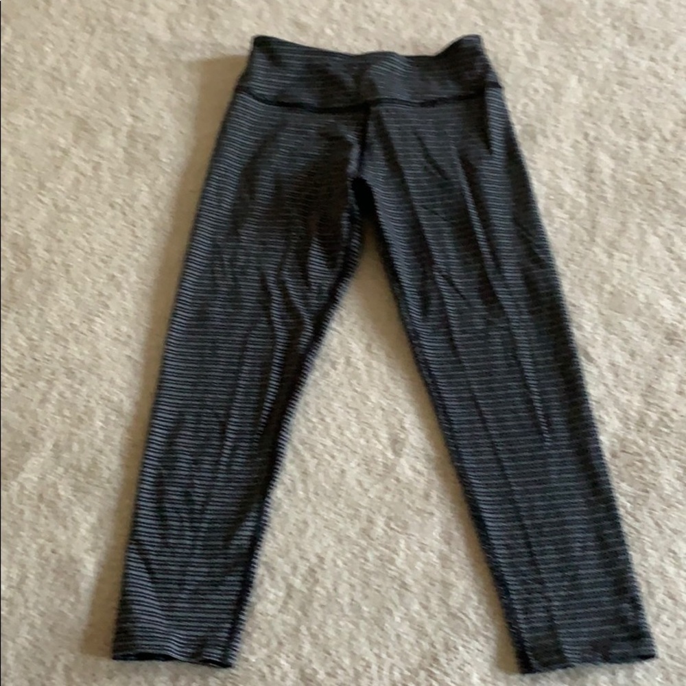 Beyond Yoga Crops Size Small